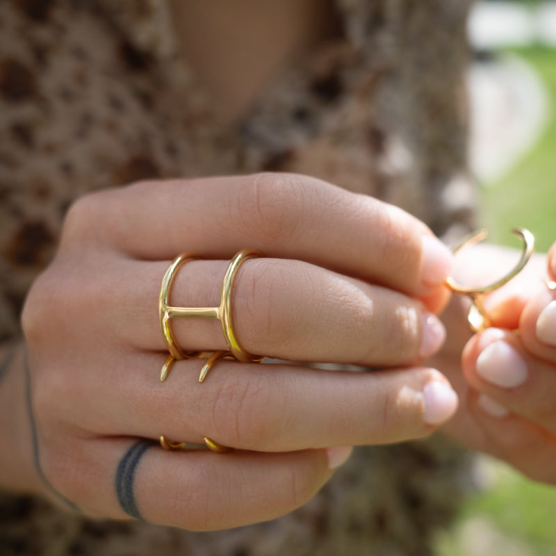 VIKA jewels AMOUREUX COLLECTION EMBRACE RING recycled sterling silber vergoldet